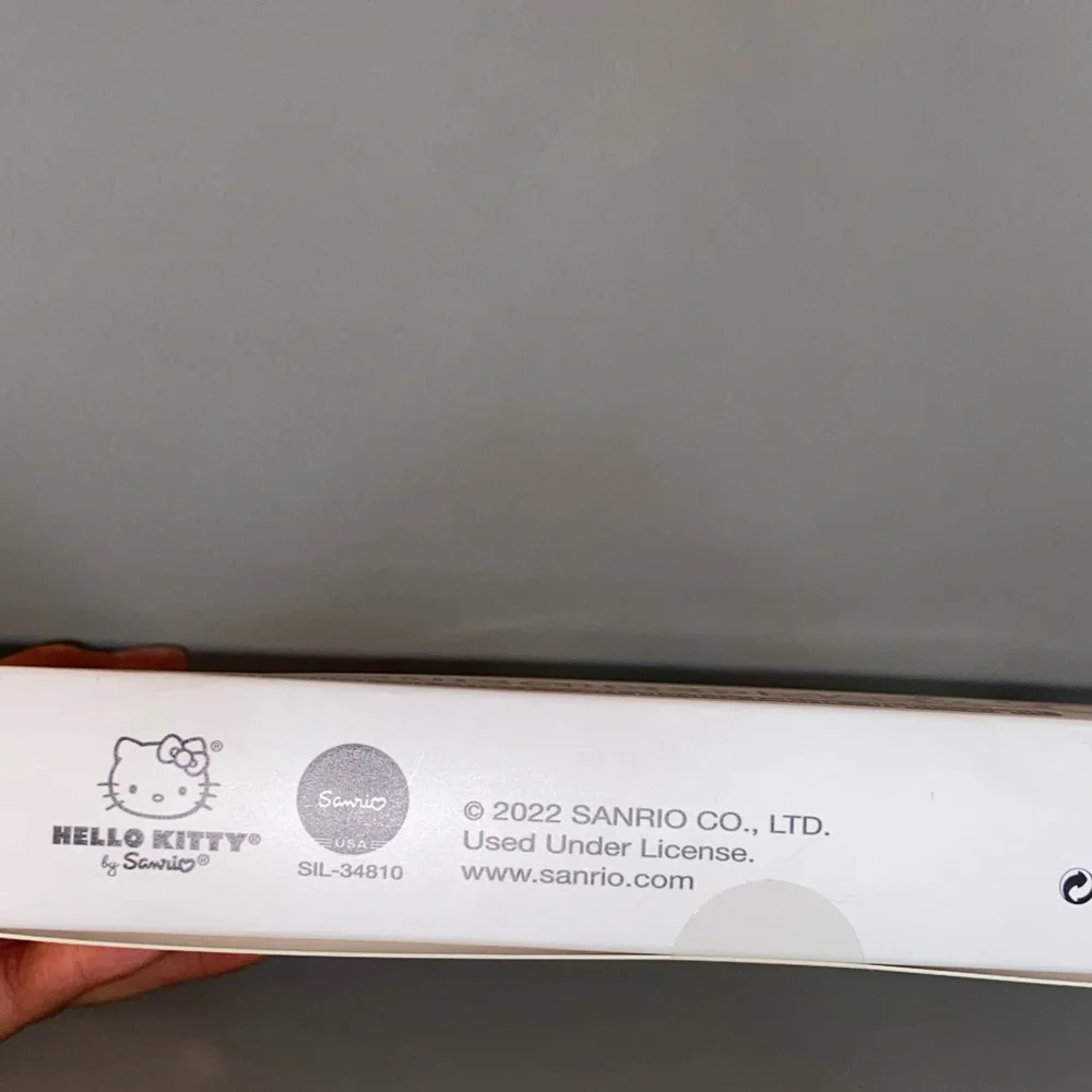 The Crème Shop x Hello Kitty 3D Plushie Sleep Mask - Picture 3 of 4